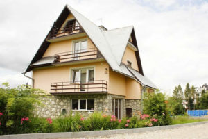 APARTAMENT I POKOJE GOŚCINNE GÓRALECZKA CZARNA GÓRA