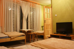APARTAMENT I POKOJE GOŚCINNE GÓRALECZKA CZARNA GÓRA