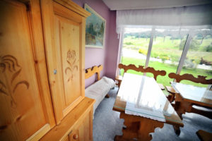 APARTAMENT I POKOJE GOŚCINNE GÓRALECZKA CZARNA GÓRA