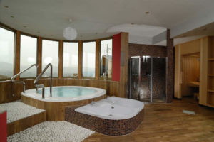 MONTENERO RESORT SPA Z BASENEM